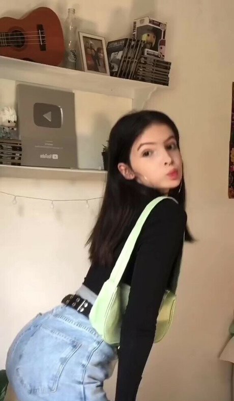 Victoria Ribeiro hd nacktheit bild