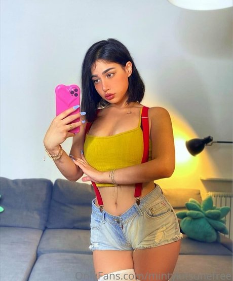 mintykitsunefree model hd bild