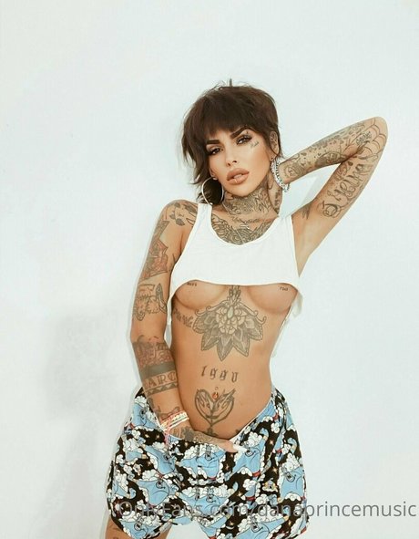 danaprince nacktheit freie bilder