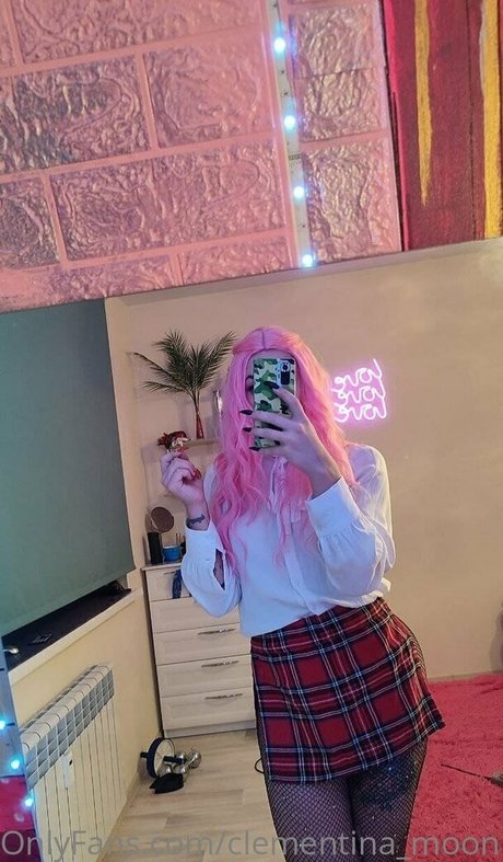 clementina moon schauspielerin nackt galerie