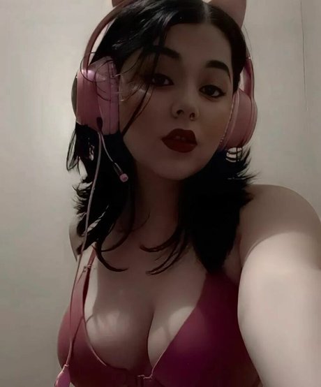 Alisson Sabineae schauspielerin sexy galerien