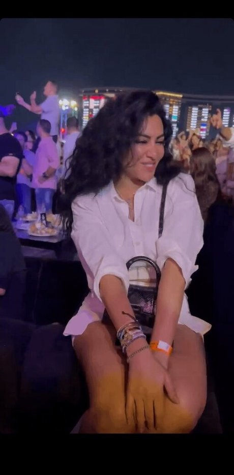 titten lutschen onlyfans schöne nette bild