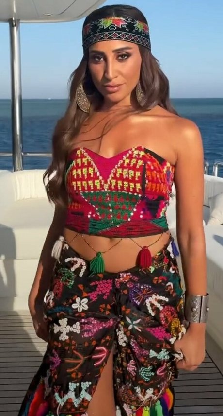 Dina El Sherbiny pornostar schöne bilder