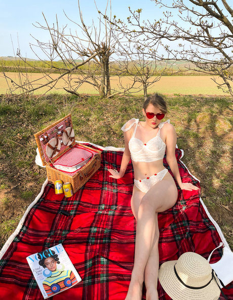 Amber Farndon kostenlose porno bild