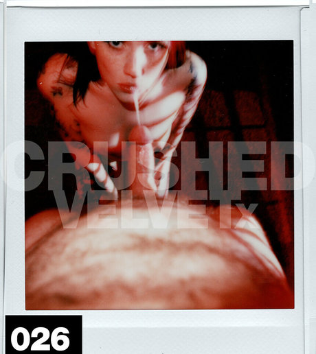 crushedvelvetx top pornografische bild