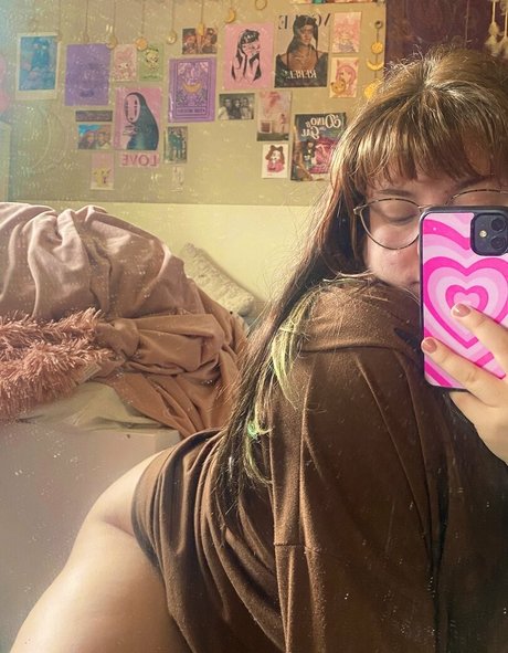 Holyhollyphoebe pornostar xxx galerie