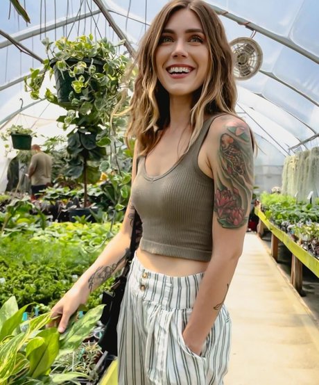 reife blonde onlyfans freie akt bild