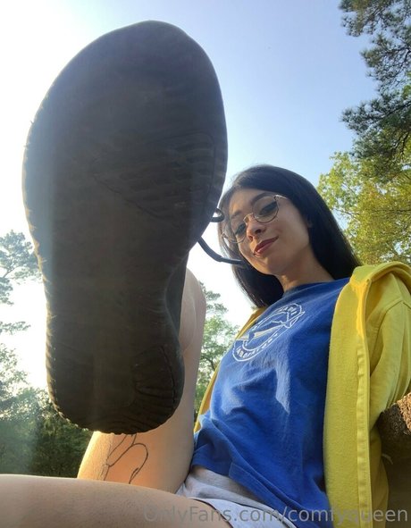 comfyqueen schauspielerin nackt foto