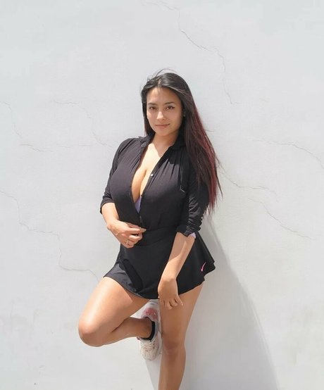 ebenholzlehrerin onlyfans hübsche nackt fotos