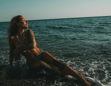 reife blonde onlyfans kunst nackt foto