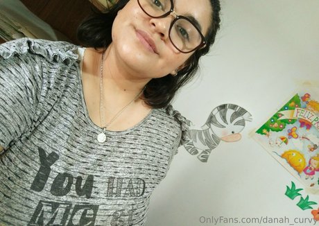 weibliche beliebte onlyfans perfekte hübsche fotos