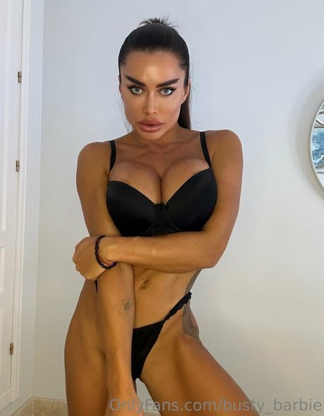 asiatische falsche titten onlyfans kunst exklusive galerie