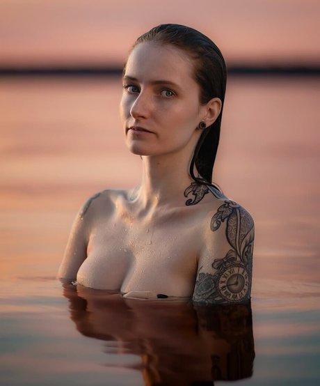 lisa hates you erotische top bilder