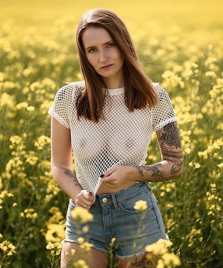 lisa hates you pornostar xxx foto