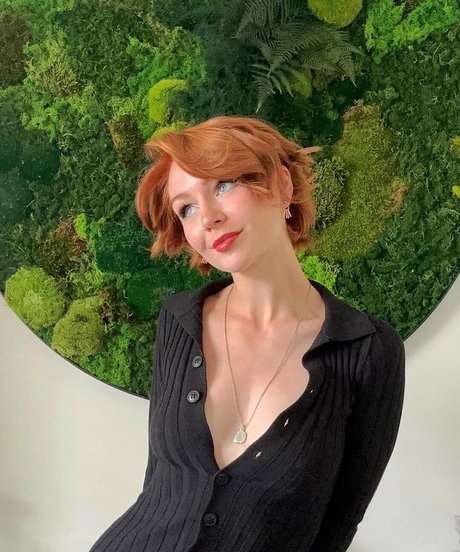 KallMeKris nackt erotische bilder