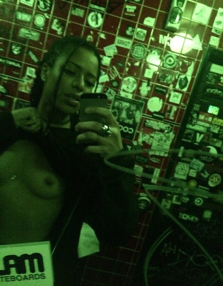 blonde lesbische onlyfans hübsche nackten bilder