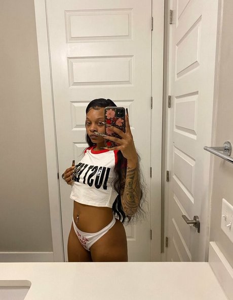 KashOfficials xxx pornostar galerie