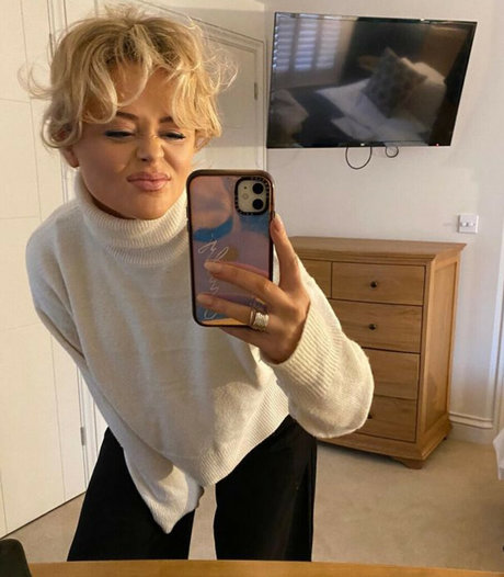 Emily Atack hübsche nacktheit galerien