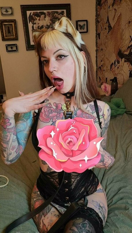 auroravixen model akt bilder