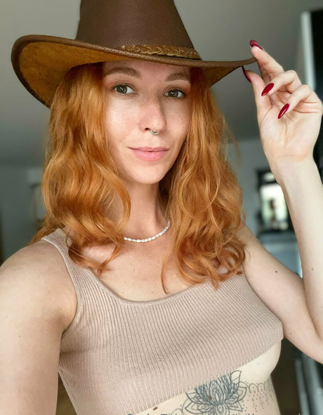 alicerocket hübsche nackt galerie