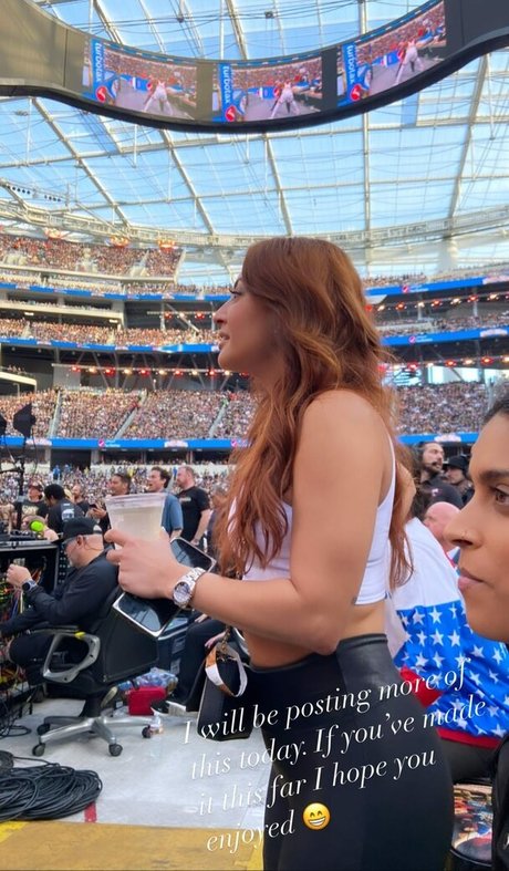 Francia Raisa nackt kunst bilder