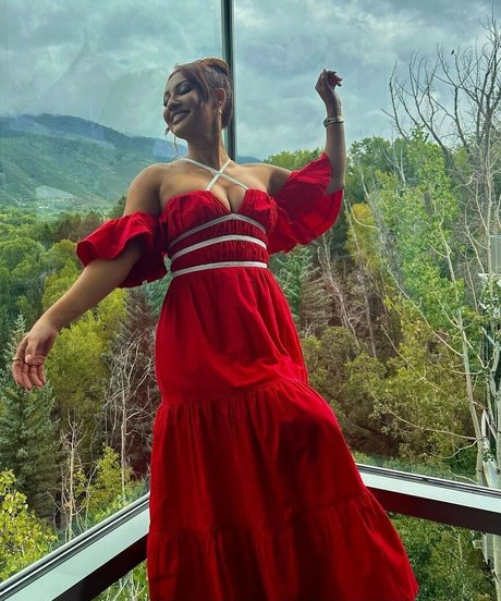 Francia Raisa porno kunst galerie