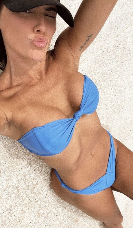 Deborah Secco sexy kunst bilder