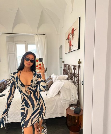 Karagii model nackten archiv