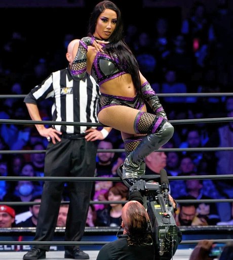 männliche promi-onlyfans sexy kunst galerien