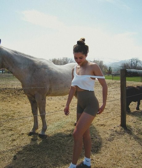 hentai onlyfans top erotische bild