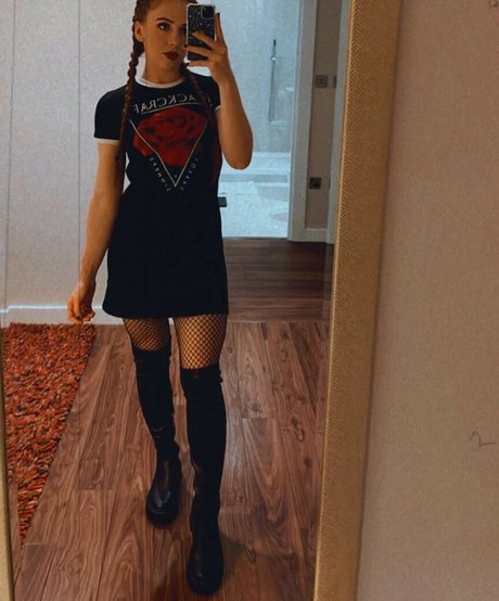 Isla Dawn perfekte akt bild