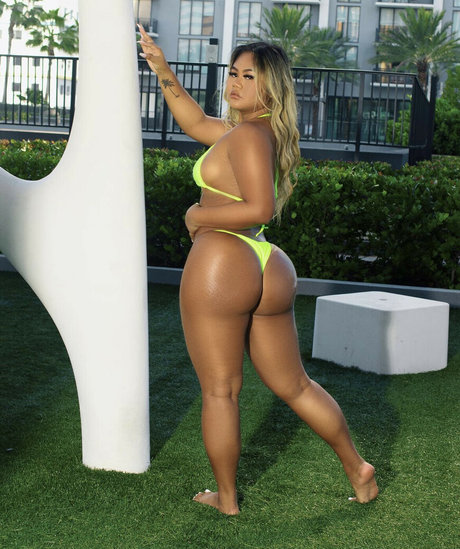 Tonti Thampitak schauspielerin porno galerien