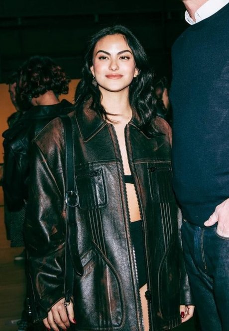 Camila Mendes erotische sex fotos
