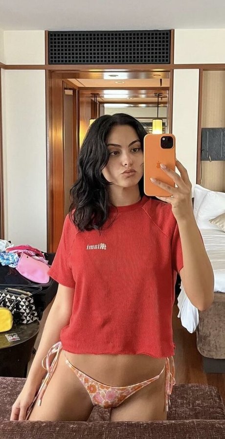 Camila Mendes heiße xxx foto
