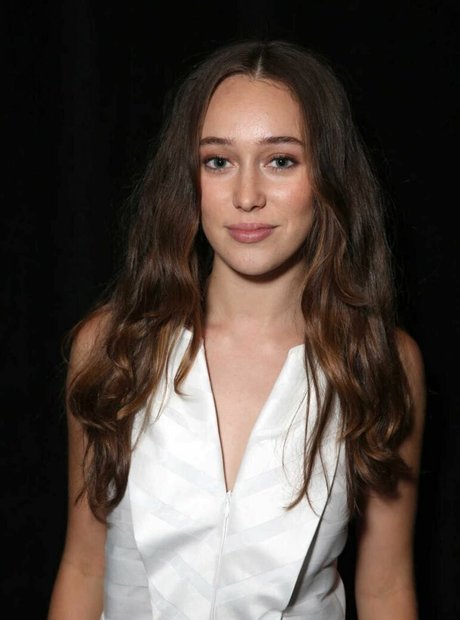 Alycia Debnam Carey top sex bild