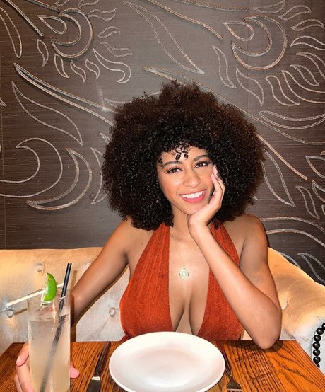 teen fake titten onlyfans freie kunst foto