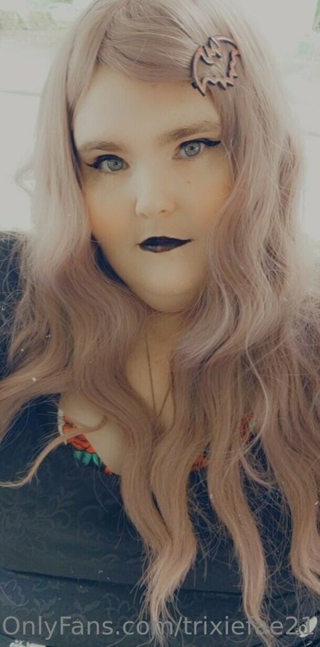 trixiefae21 pornostar nackte galerien