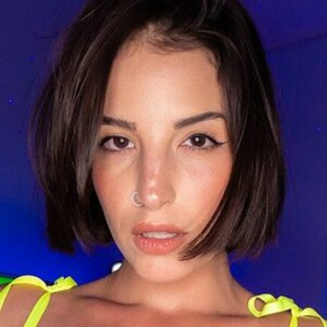 Tit Slap schauspielerin nackten galerie