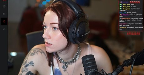 kleine titten asiatische onlyfans erwachsene hübsche fotos