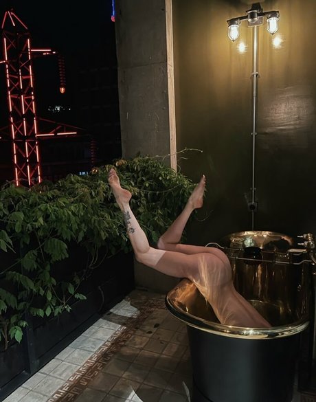 Rita Flores porno erotische foto