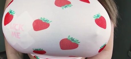 Mila Volker schauspielerin heiße bilder