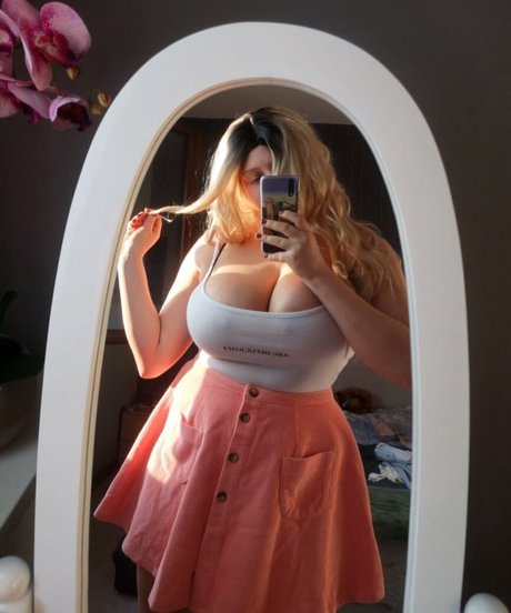 Mila Volker sex galerie