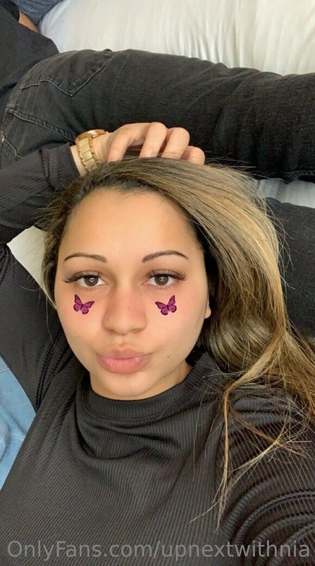 upnextwithnia erotische erwachsene foto