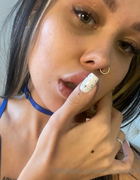 ami young13 schöne erotische bild