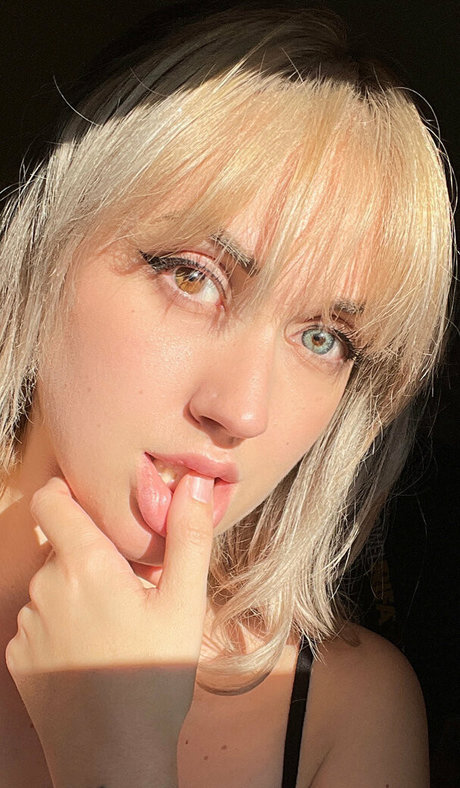 bekleidete onlyfans xxx akt bilder