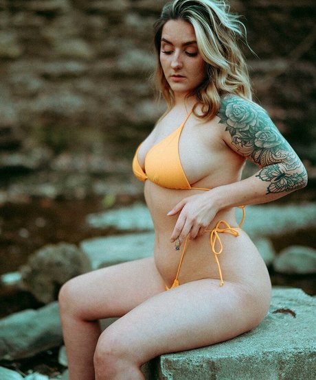 aahitskat model schöne bild