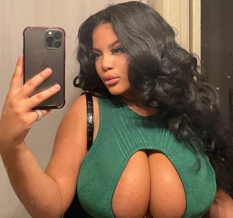 Gabrielle Logan kostenlose pornographische bild