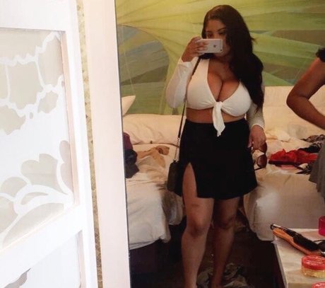 Gabrielle Logan kostenlose nackte galerie