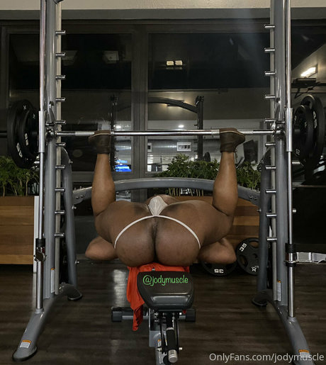 jodymuscle heiße nackt bild