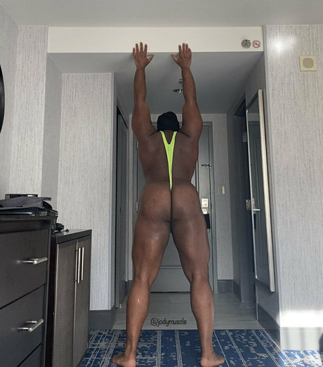 jodymuscle kunst erwachsene bild